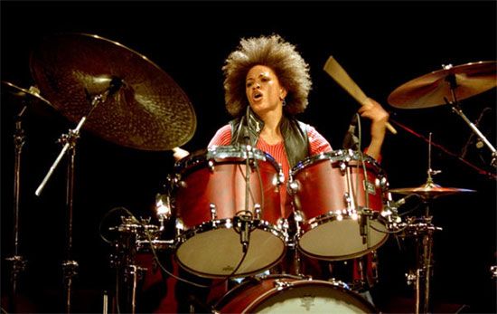 mulheres bateristas