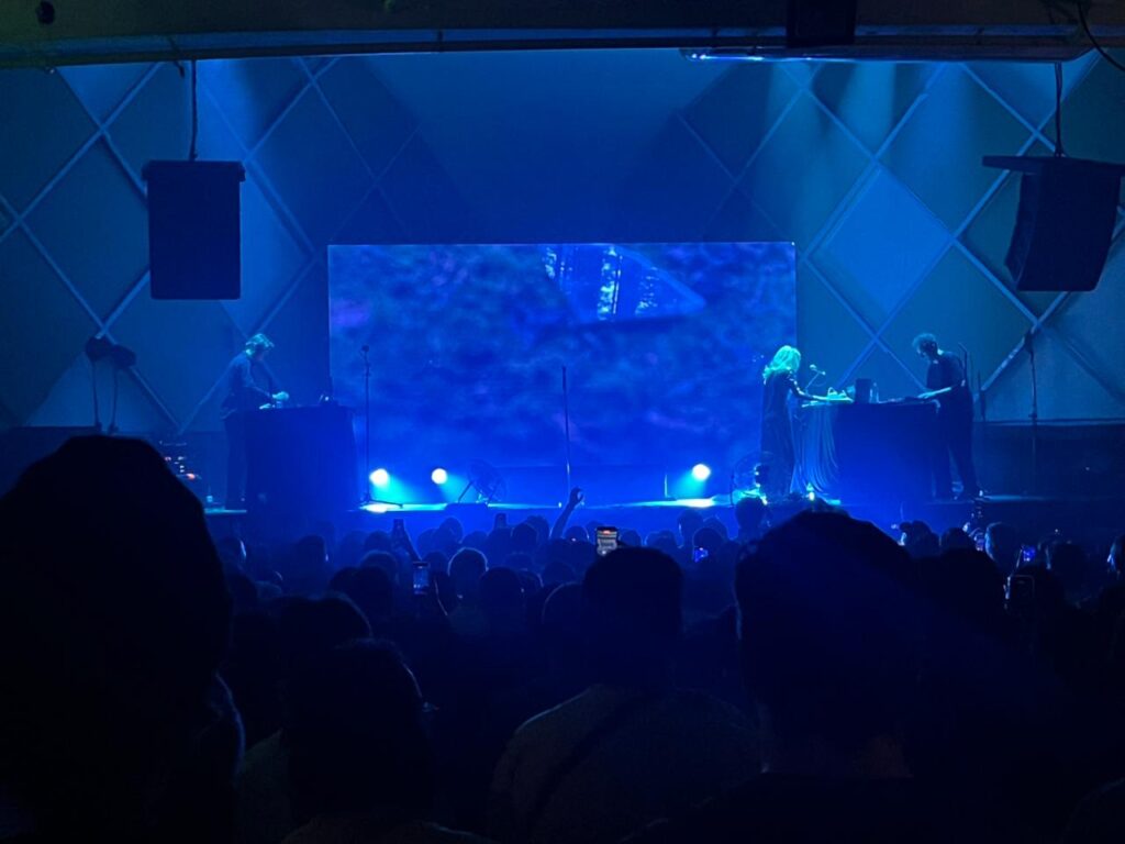 iamamiwhoami | ionnalee