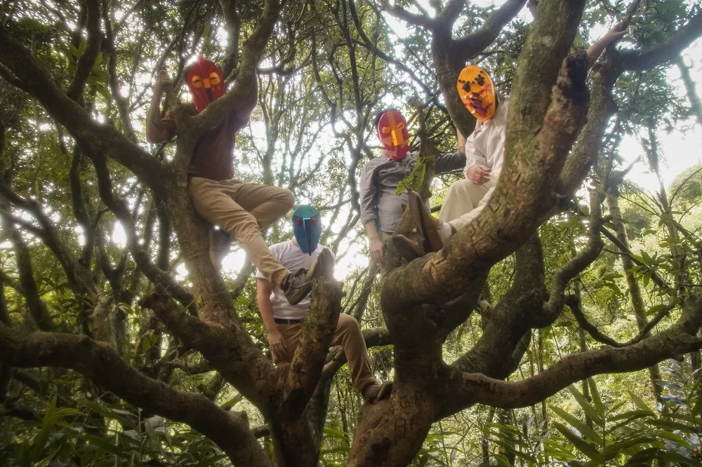 Mineiros da Lua reflete sobre tempos pandêmicos e autodescoberta em novo disco