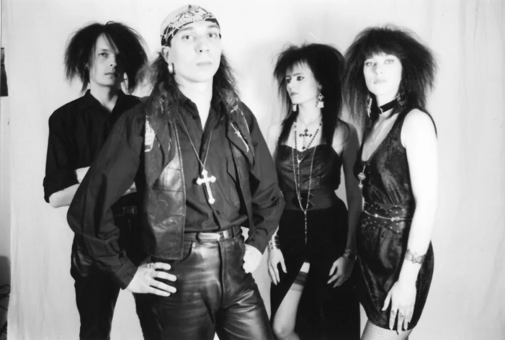 Two Witches reflete sobre o disco “The Vampire’s Kiss” mais de 30 anos após o seu lançamento.